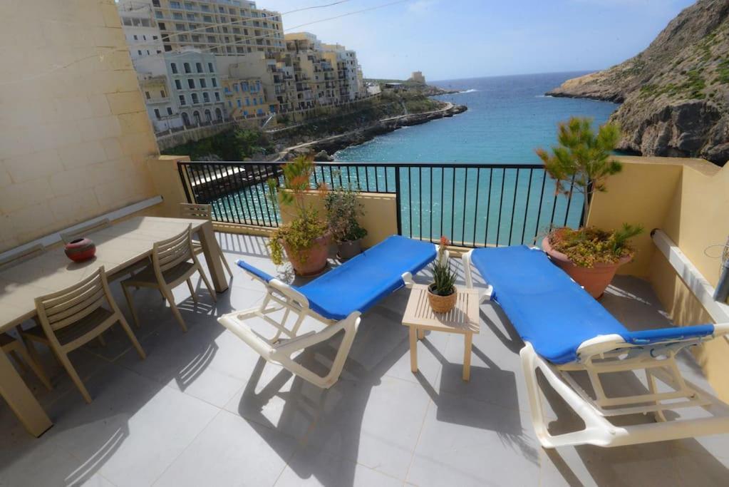 Seafront Duplex Penthouse With Terrace Overlooking Xlendi Bay Exterior foto